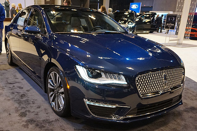 2017 Lincoln MKZ vehicle review